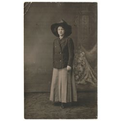 1912 Pretty Young Girl Lady Woman in Hat Old Fashion Russian antique photo