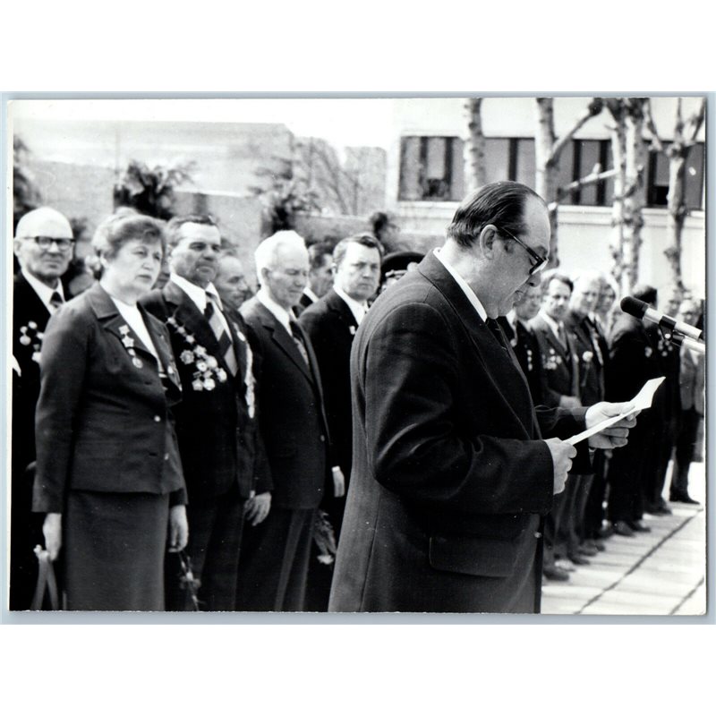 SPEECH WWII War veterans Order Victory Day at the factory USSR Soviet Orig Photo