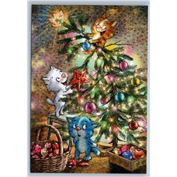 3 FUNNY CATS Kittens decorate CHRISTMAS TREE Ball Xmas Russian Unposted Postcard