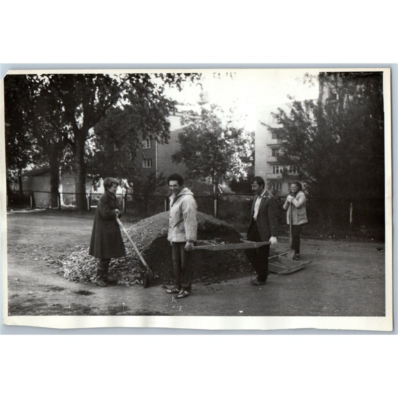 Man & Women Worker Cleaning territory Construction USSR Soviet Original Photo