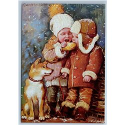 FUNNY LITTLE GIRL n BOY eat Bread DOG Snow Winter Russian New Postcard