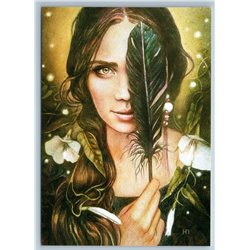 PRETTY WOMAN Long Hair WITCH feather Unusual fascinating look New Postcard