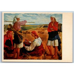 KOLKHOZ HARVEST Peasant Women collect sheaves of bread Hay Soviet USSR Postcard