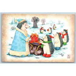 SANTA CLAUS Ded Moroz gives present Hedgehogs in Snow Winter Forest New Postcard