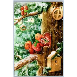 SQUIRRELS on tree getting ready for Christmas Gifts Art Holiday New Postcard